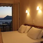 Niovi Luxury