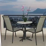 Niovi Luxury Apartment
