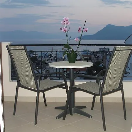 Niovi Luxury Lejlighed